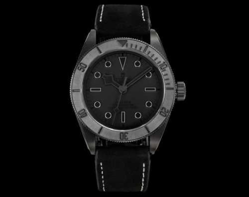 Gr Factory 帝舵 Tudor Kv3 碧湾黑武士背透腕表 暗夜之眼，窥见机械之美 帝陀 碧湾系列 **深邃如夜，锋芒毕露。 帝陀碧湾黑武士背透腕表，承