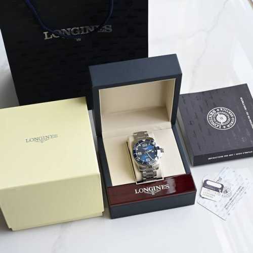 浪琴-Longines，康卡斯潜水系列男士腕表，浪琴中的水鬼，防水达300米，表径41Mm，采用自动机械机芯型号 非市面上什么仿机2824 后盖原装壳套、简约时