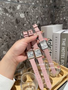 白 金 #瑞士机芯 杜蒙又出新搭色啦 这次是超温柔的粉爱了爱了