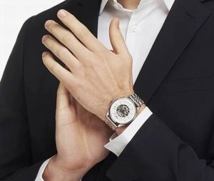 Emporio Armani阿玛尼 腕表 机械机芯 不锈钢表带 43Mm 白色表盘 男表 透窗 高端礼盒