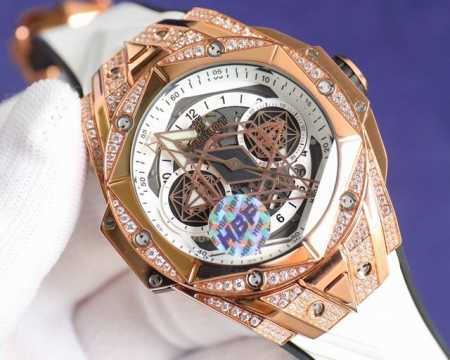 大气磅礴 : 光壳同价 ，钻壳 Hbf Factory 宇舶 恒宝 Hublot 全新big Bang Sang Bleu Ii 刺青腕表 再次与知名刺青工作室 - 点击图像关闭