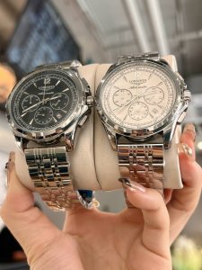 Longines -浪琴 商务休闲男士计时腕表 进口计时石英-6针跑秒 实心钢带 矿物质强化玻璃镜面 直径42Mm 厚12Mm 生活防水 商务休闲 卓越品质 睿