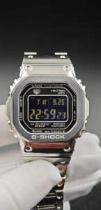 发货实拍,终于出货!小银砖,银色Gmw-B5000D-1Jfb5000 35周年方块钢带表 采用了极为用心的抛光和打磨,显得质感非常高级。经典的G-Shock壳 发货实拍,终于出货!小银砖,银色Gmw-B5000D-1Jfb5000 35周年方块钢带表 采用了极为用心的抛光和打磨,显得质感非常高级。经典的G-Shock壳