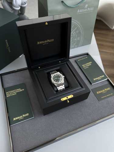 新版爱彼41Mm8色可选 50周年纪念款15510系列最高版 市场上唯一和原版配件通用互换版本，表盘“大网格纹”装饰图案“搭配白金立体夜光时标 和新版升级皇家橡