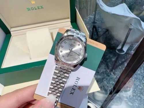 配图片全套包装35 劳力士 日志系列经典女款31mm，实芯5珠钢带-原装压扣日本石英机芯 小红书火爆银盘表盘采用A级珍珠贝壳材质彰璀璨夺目、设计显出独特高贵优雅