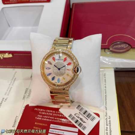 实拍卡地亚蓝气球镶钻系列 全新彩虹钻 钢带版 独具特色风格的优雅气质 36Mm尺寸瑞士石英佩戴舒适 当时间遇见彩虹 玩转夏日小清新 表盘上的宝石闪耀着红橙黄绿青 - 点击图像关闭