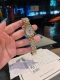 白 金 钢带20 来点硬货！日本中古二手店淘回来的gucci款，极其富有淑女范儿。配上及其简单的表盘，除去记录时间外别无其他功能，删繁就简，追忆简单生活。 时尚