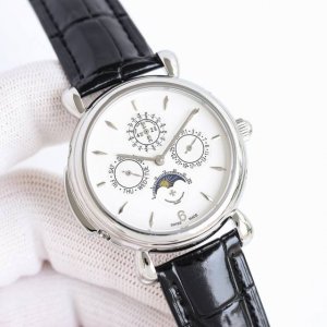 金银同价 品牌：江诗丹顿传承系列30020 000P-7596腕表 主要参数 品牌：江诗丹顿系列传承系列机芯：进口全自动瑞士机械 机芯详情 机芯型号cal.17