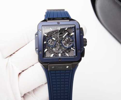 白 . 金20 Hublot 恒宝 秉承“敢为先锋，独树一帜”的品牌理念，推出新款宇舶表square Bang Unico系列 独特的方形设计表盘 采用进口机芯
