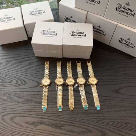 Vivienne Westwood西太后小金表 Vivienne Westwood就是这样 喜欢在不经意间带给人惊喜 相信细心的你 一定可以发现西太后的小巧思 - 点击图像关闭