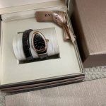 亲民版 Bvlgari独家实拍Serpenti Spiga宝格丽陶瓷蛇头腕表 35Mm弧形白陶瓷表壳 18K玫瑰金表圈 镶嵌蛋面形切割形状陶瓷把头 漆面抛光表盘