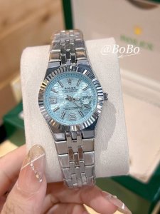 新款推荐 劳力士 31Mm精致小表螺旋后盖 爆款推荐 设计显出独特高贵优雅女神气质！316精钢搭配蝴蝶扣，不显浮华的风格广受女神喜爱，逐渐深刻人心，工艺精湛，糅