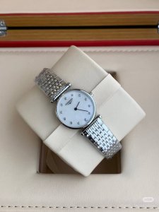 浪琴嘉岚系列，石英机芯女士腕表，表径24Mm，整表全精钢材质，白色珍珠贝母盘面，钻石刻度，公价16640，全套附件齐全，型号：L4.209.4.87.6