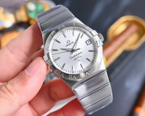 Tw出品 白钢 间金 钻50 Tw欧米茄第四代星座系列38Mm风车轮 八爪鱼 2824机欧米茄 Omega 星座系列 38毫米 Gr3 市场最高版本 对版黑色风