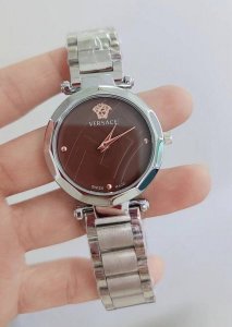 Versace 范思哲，双层日辉纹表盘，经典美杜莎头像，魅力无限。搭配316精钢原装表扣进口石英机芯 尺寸：34Mm，