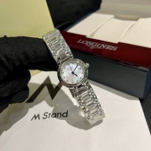白 玫 三码合一26.5Mm 浪琴longine心月系列手表，女士超美气质范，时尚石英腕表，适合各种场合。大气场从心月系列开始～2个款式，罗马数字款和带钻款，完
