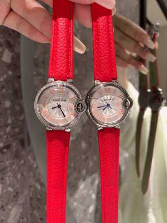 光圈 钻圈 卡地亚 33Mm 瑞机 鱼眼玻璃 匠心之作卡地亚蓝气球，精致33Mm石英腕表，传统三针设计 星空运转 时间流淌 特殊工艺镶钻，个性 完美 搭配鱼眼玻 - 点击图像关闭