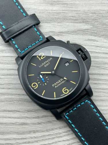 沛纳海--Panerai 系列 ：Luminor Pam01441 类型：男士顶级腕表 机芯：全自动机械机芯 表壳：316L精钢表壳 镜面：矿物强化玻璃 皮带：