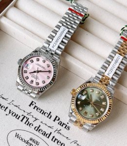 最顶版本！劳力士Rolex女款31Mm日志型腕表！表盘镶嵌10颗Vs级别真钻时标！每一块表都中国Gtc权威机构出具的真钻证书，一表一码不重复！ 我们的顶级版本搭