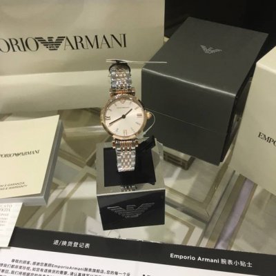 天猫旗舰店直邮Aramni阿玛尼 新款 型号：Ar11223 钻石刻度与罗马数字结合的表盘 工艺与美学的结合 时尚优雅 简洁两针 实用美观 尺寸：32Mm