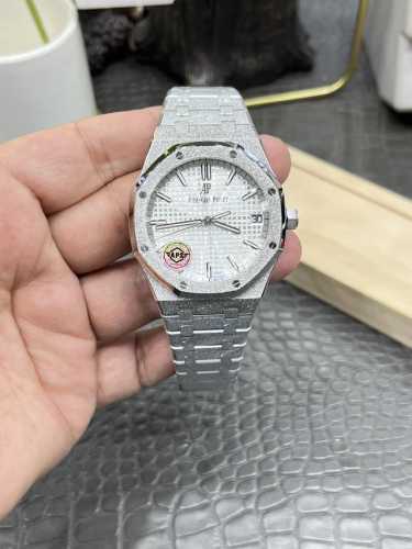 Aps爱彼15500皇家橡树霜金系列 41Mm 搭载爱彼专用Cal.4302全自动一体机械