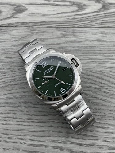 Sj出品 品牌：沛纳海--panerai 系列 ：庐米诺系列 pam01640 类型：男士顶级腕表 机芯：全自动机械机芯 表壳：316L精钢表壳 镜面：矿物强化