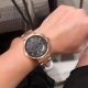 Lv Lv 路易威登Tambour Evolution 计时码表款式特点：显粗犷、阳刚机芯：进口跑秒石英机芯尺寸：43Mm 厚度：16Mm这款计时码表特别精心设