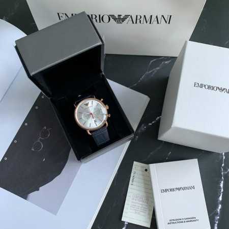 现货 Emporio Armani 阿玛商务男装石英手表ar11123，采用矿物质玻璃镜面。鳄鱼纹牛皮表带，原装机芯，表盘43Mm。特别的金色表面，三眼表盘更显 - 点击图像关闭