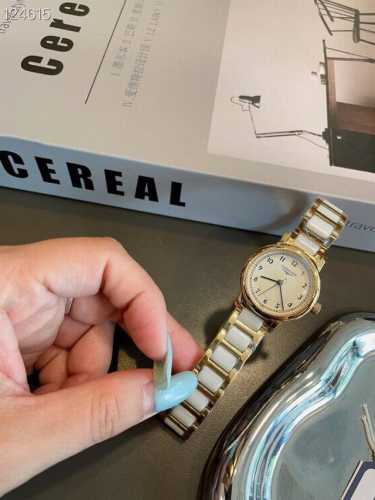 浪琴小金表 低调又不失细节的美，上手不撞款，当你觉得今天的首饰配不上你的穿搭的时候选他就对了，时尚百搭绝绝子！