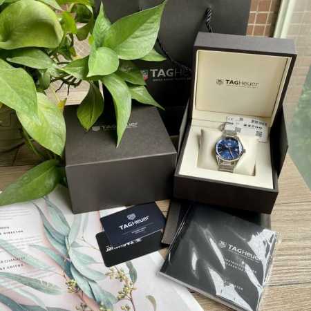 新款高颜值上线，硬货。Original Tagheuer,泰格豪雅卡莱拉石英腕表，专柜1万+。 ~39Mm表径，男女皆可佩戴！双面防眩人工合成蓝宝石镜面，超强夜 - 点击图像关闭