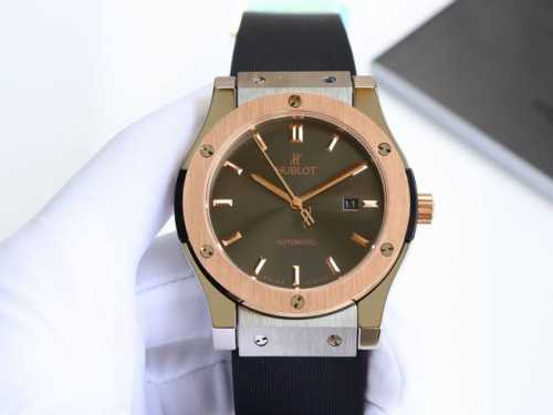 金黑+20宇舶 恒宝Hublot 经典融合系列 316精钢表壳 壳套采用Cnc工艺精细打磨加工 确保各方位细节 圈口彰显宇舶独特拉丝工艺效果，表带采用进口橡胶表