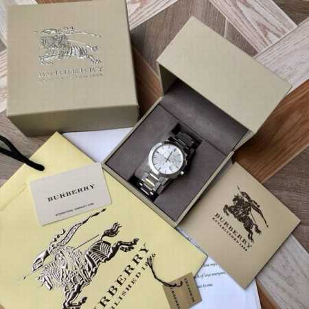 源自英国经典奢侈品牌，Burberry巴宝莉石英男表，Bu93 ，经典复古立体暗花表盘，多功能计时码表，蓝宝石玻璃镜面，316L精钢，双按蝴蝶扣，表径~43Mm - 点击图像关闭
