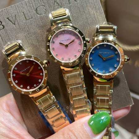 白壳 玫金 钻20 宝格丽迷你号！ Bvlgari 宝格丽 Bvlgari系列 经典又不失时尚气息女表，进口石英，,精钢不绣钢材质 细节做工非常不错，小号尺寸： - 点击图像关闭