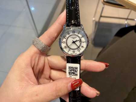 浪琴 Longines 系列腕表。简约时尚、最佳单品。进口石英机芯，纯天然珍珠贝母表盘，搭配经典三针设计、 3字位日历星期显示，双卜拱形抗耐磨玻璃，原装扣牛皮表 - 点击图像关闭