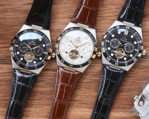 金+20 男人挚爱 多功能腕表 最新 ：欧米加最佳设计独家首发 类型 ：精品男士腕表 表带 ：真牛皮表带 机芯 ：全自动机械机芯 镜面 ：矿物质强化玻璃 更高清