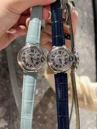 Ballon Bleu De Cartier卡地亚蓝气球腕表奢华系列，百搭尺寸33Mm，简约又别具品味，摒弃了现代盛行的繁复华丽的修饰，以简约重新诠释唯美，打造 - 点击图像关闭