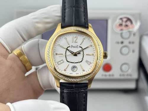 光 钻 最新推出男士款” 热卖款！方形壳 在推出新面孔 更别致 更有型 经典 品牌：伯爵 方正卓绝 精致之作 爆卖款 类型：精致款男士腕表 卓越 有转必卖 表带