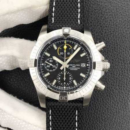 百年灵复仇者计时码表Avenger Chronograph 43 精钢表壳经哑光拉丝处理，是一枚颇为低调内敛的飞行员表，提供计时码表及日历功能。表盘可选蓝色或黑 - 点击图像关闭