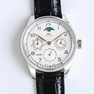 Gr Factory 新品 Iwc 万国 葡萄牙系列 L 万年历腕表，复刻界最复杂的腕表，所有功能同步原装，所有功能调节通过把头控制.1 功能介绍 12点日月星