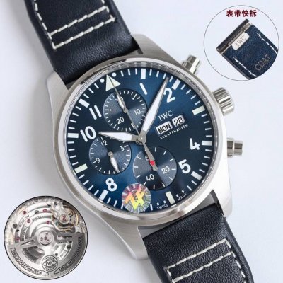 Z Factory Iwc+Amg工程师强强联手 Iwc万国飞行员新款Iw388108 飞行员系列 1.腕表具有蓝绿黑精钢和马石油喷砂哑光技术处理呈现钛效果，做