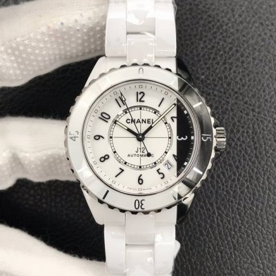 Kor 韩版Chanel J12香奈儿 非黑即白 永恒经典采用原厂韩国进口精密陶瓷，质地轻、抗磨损、抗过敏、不褪色，烧制出温润如玉的质感与美感，陶瓷表壳表带耐磨