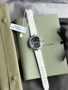 皮带款批 钢带款批 独家实拍，认准品质与细节 梵克雅宝-Van Cleef&Arpels最新v2版侧面钻 诗意复杂功能系列：恋人之桥最浪漫的手表 瑞士定做石英机