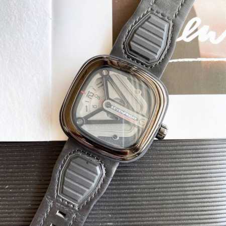 支持香港、美国直邮 七个星期五sevenfriday Sf-M3 01系列 搭载进口miyota82S5机械机芯 专柜同步 具有24小时指示表盘，日夜清晰显示自 - 点击图像关闭