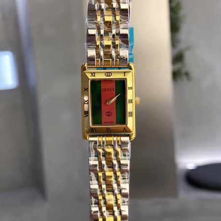 白壳 金壳 Gucci Vintage 中古表最怀念的味道那就是gucci罗马表盘，浓浓的怀旧气息和历史感是中古表给的。简约表盘，外圈是复古又有辨识度的罗马刻度 - 点击图像关闭