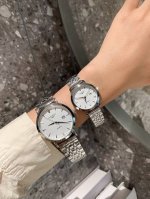 白 金330最新经典浪琴-Longines 情侣对表 原装进口石英机芯 钢化玻璃 316L精钢表壳 直径男40Mm女30Mm 厚8Mm如果今天的阳光停止了它耀眼