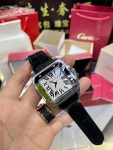 卡地亚 经典山度士 男款大号 配全套全套包装 进口机芯 实拍安排发货