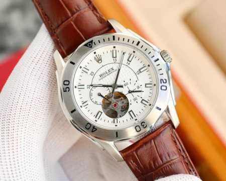 品牌：劳力士 * Rolex 款式：尊贵绅士潮男腕表机械 尺寸：42Mm×12Mm 机芯：进口日本西铁城机芯 镜面：蓝宝石水晶玻璃 材料：316精钢 表扣：折叠 - 点击图像关闭
