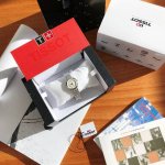 天梭 最新款 最新款 最新款 嘉丽系列 T126.010瑞士石英女表 ！灵感于古罗马建筑，因其小巧迷人，也被爱称为“小美人” 宠爱自己不需要理由，天梭为女性打造