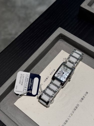 金 钻20 最火浪琴超好看的 小姐姐们赶紧入手 浪琴-Longines戴卓维纳系列 精致两针半女士腕表 316精钢表带 直径33*22Mm厚7M