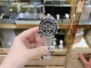 特价统一 明星同款劳力士迪通拿 机械 全自动精钢表带潮人必备新品店主自留款 这个颜色也太正了吧 男女同款 总之怎么搭配都好看呢
